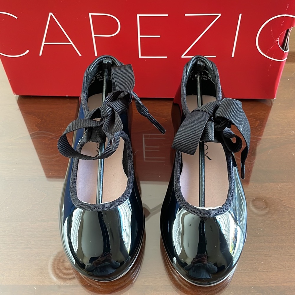 New CAPEZIO toddler tap shoes - Picture 2 of 4